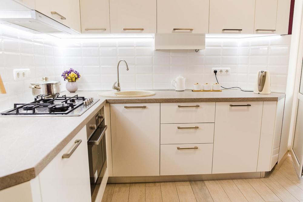 Skandi Apartment Near The Park 伊尔平 外观 照片